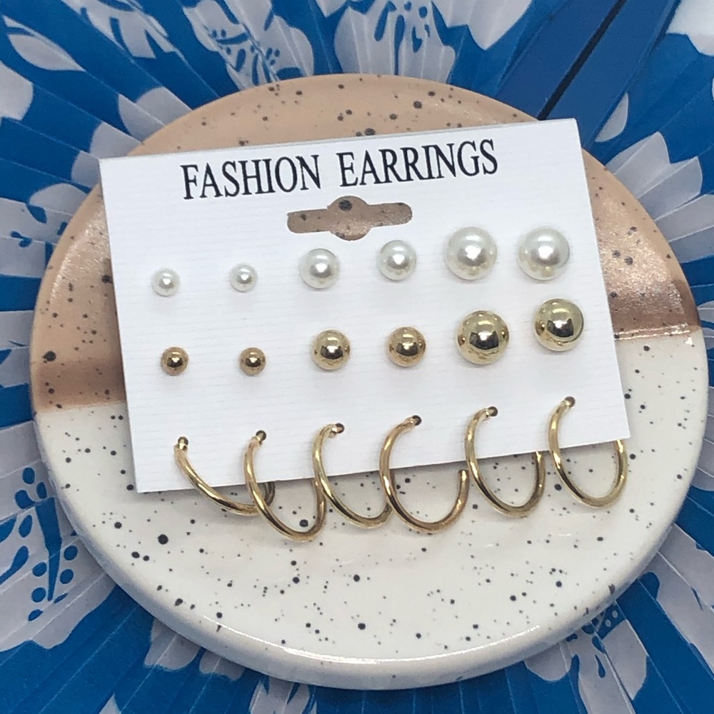 New Earring Set - Picture 6 of 10